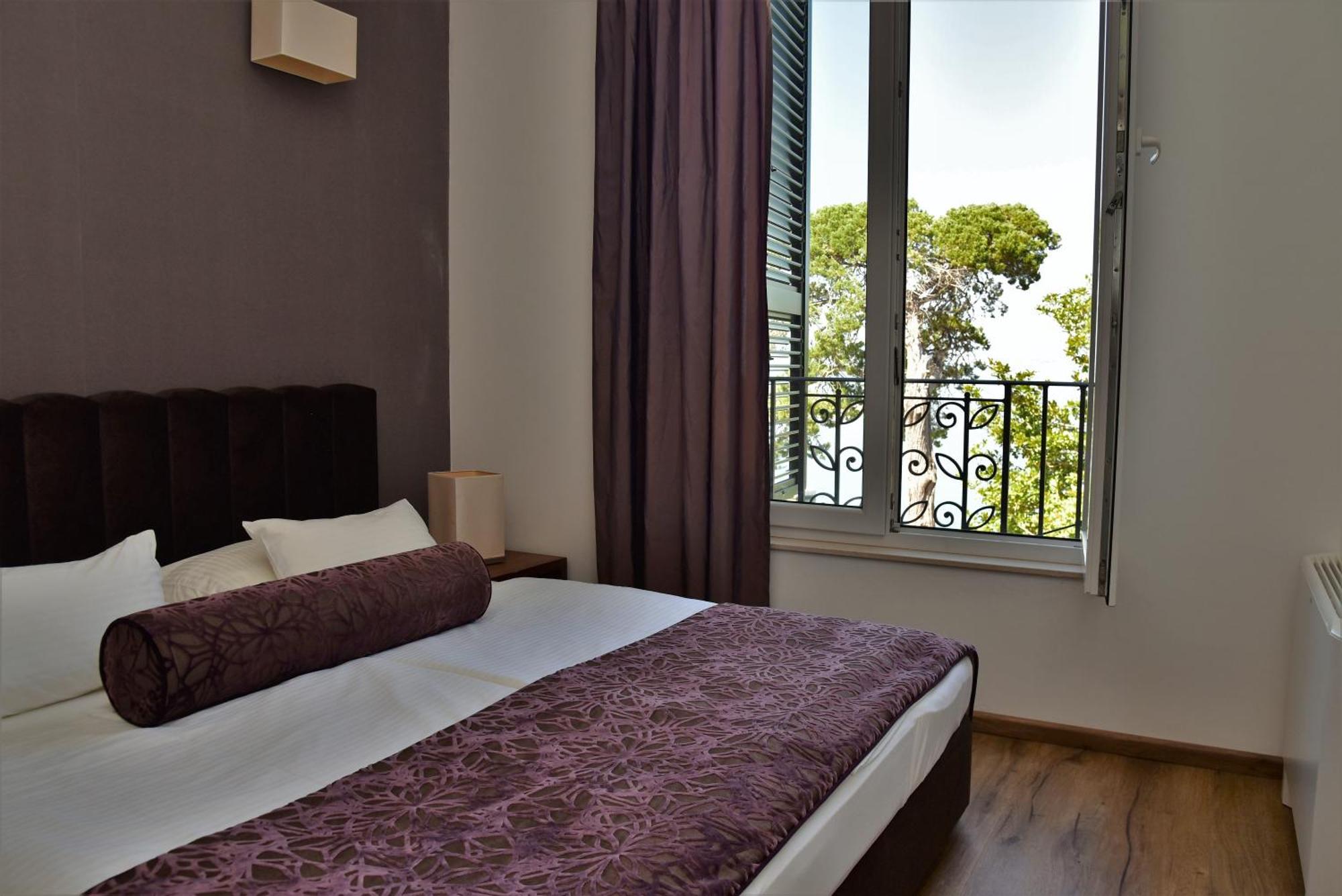 Hotel Lipa Postira Ngoại thất bức ảnh