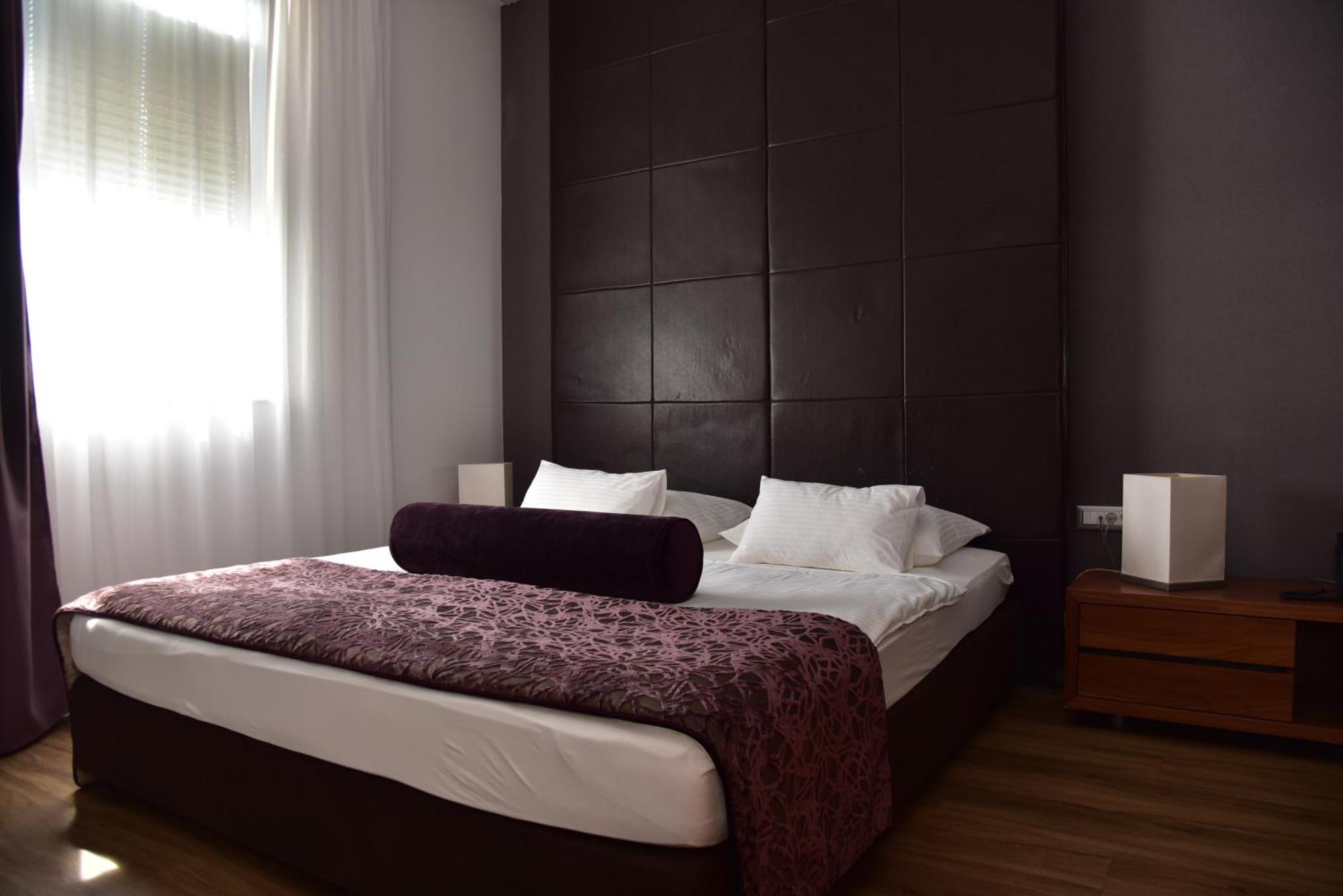 Hotel Lipa Postira Ngoại thất bức ảnh