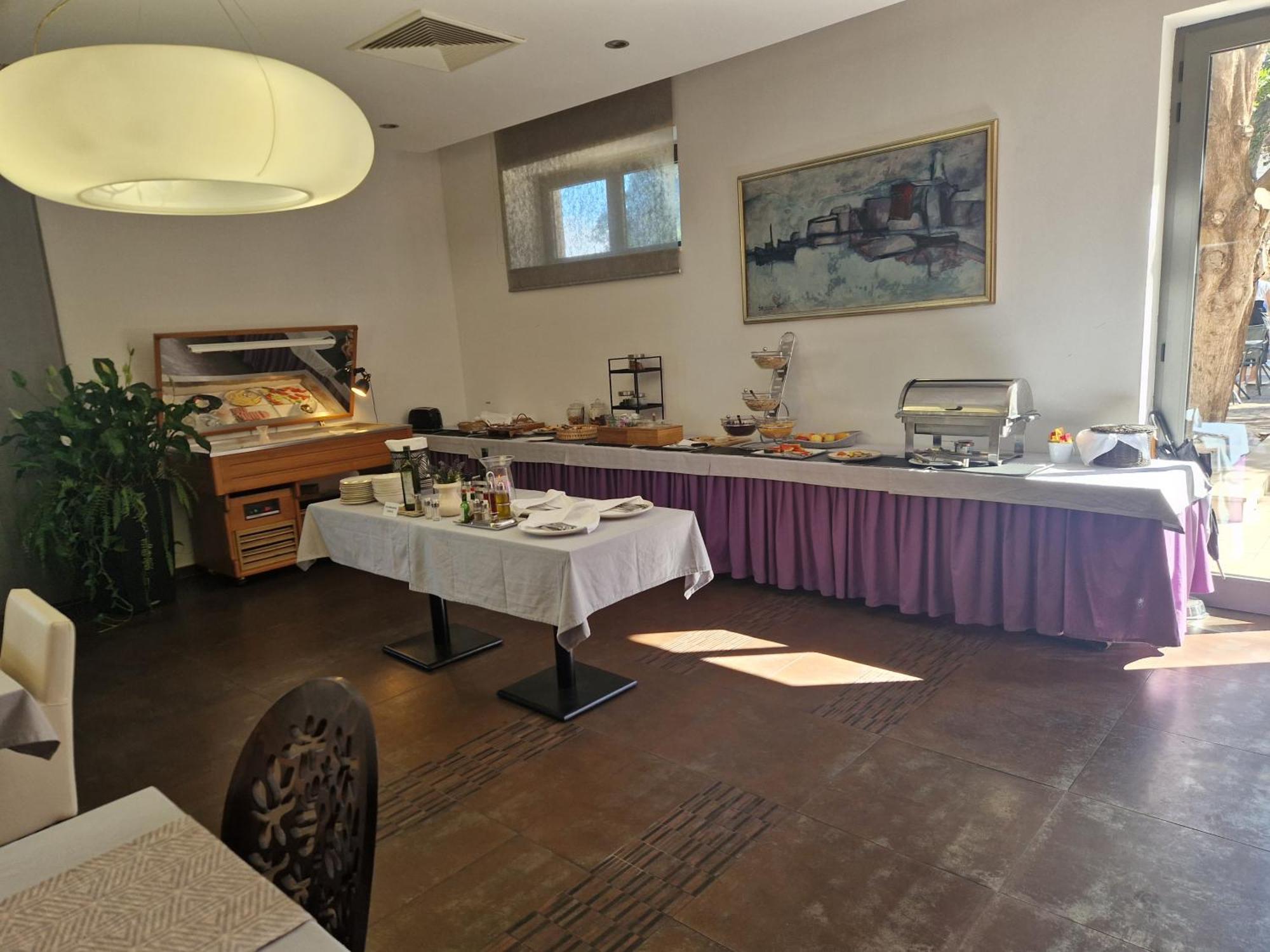 Hotel Lipa Postira Ngoại thất bức ảnh