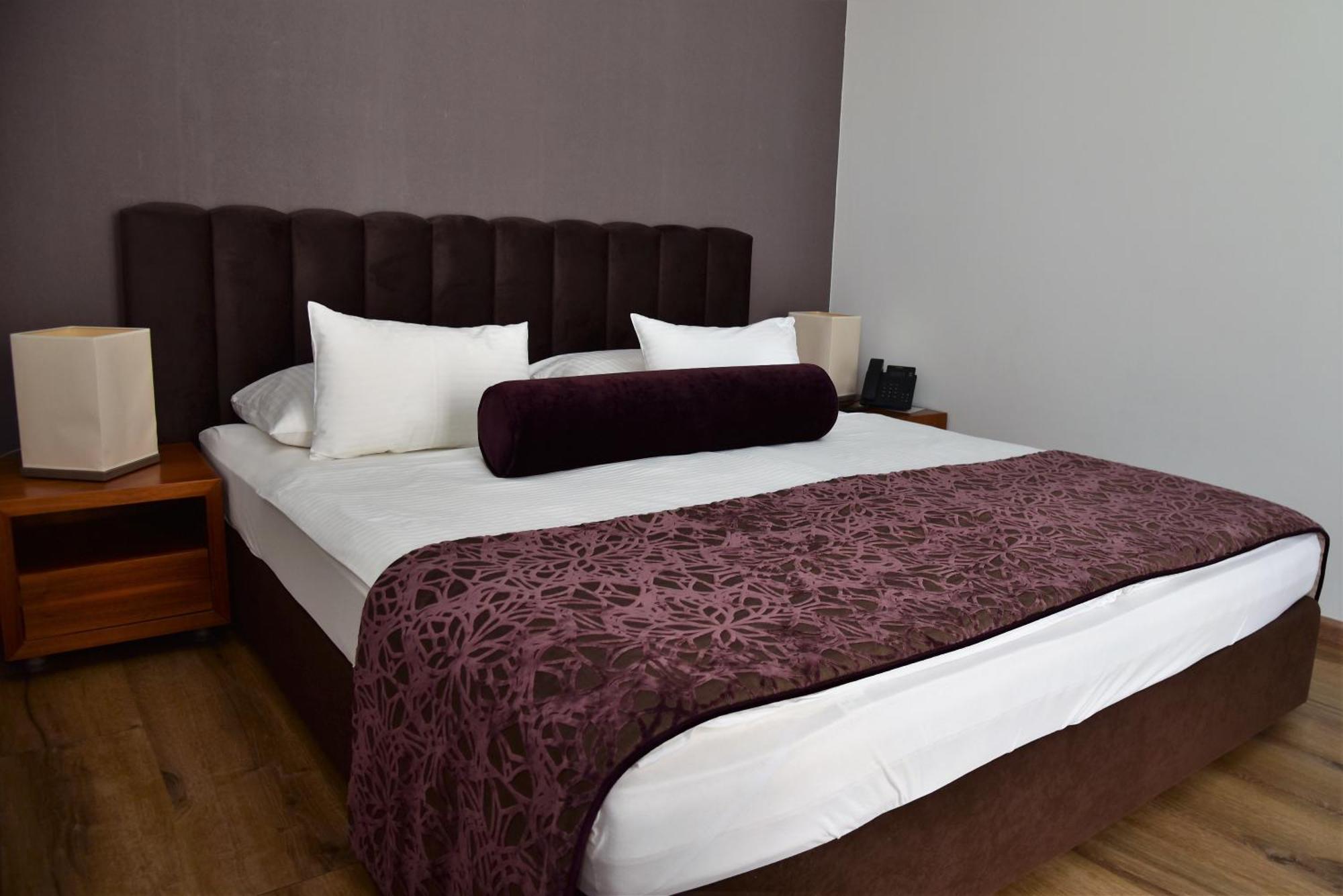 Hotel Lipa Postira Ngoại thất bức ảnh